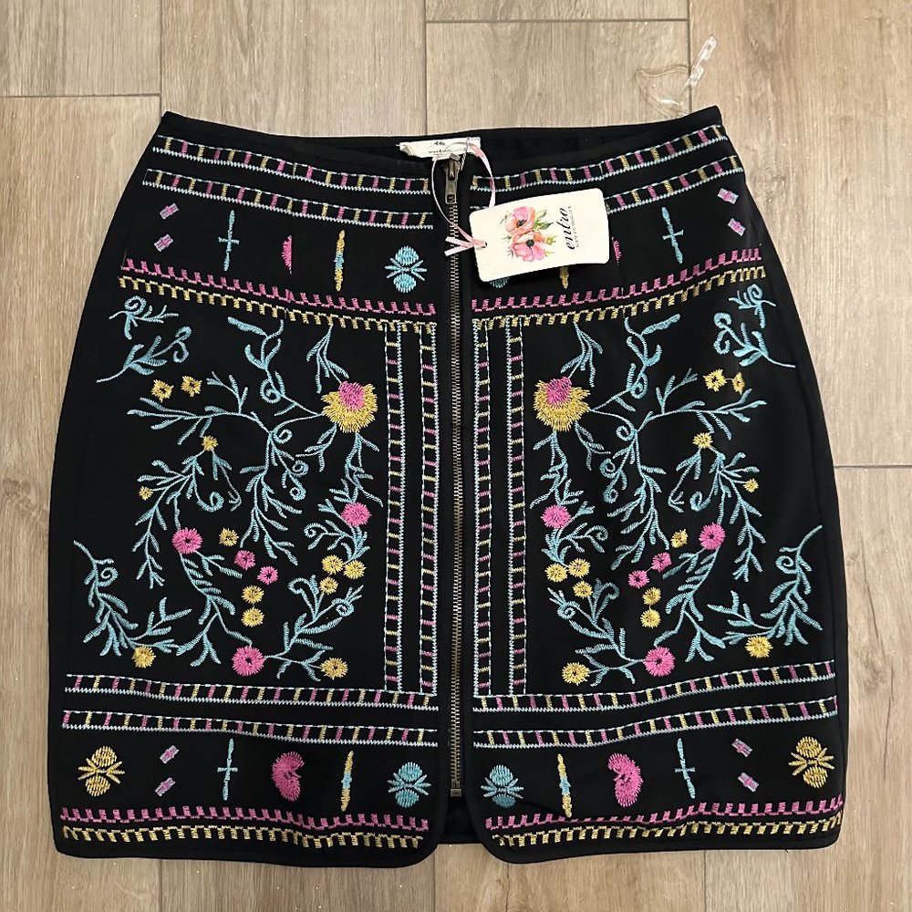 Women's Entro Embroidered Skirt L